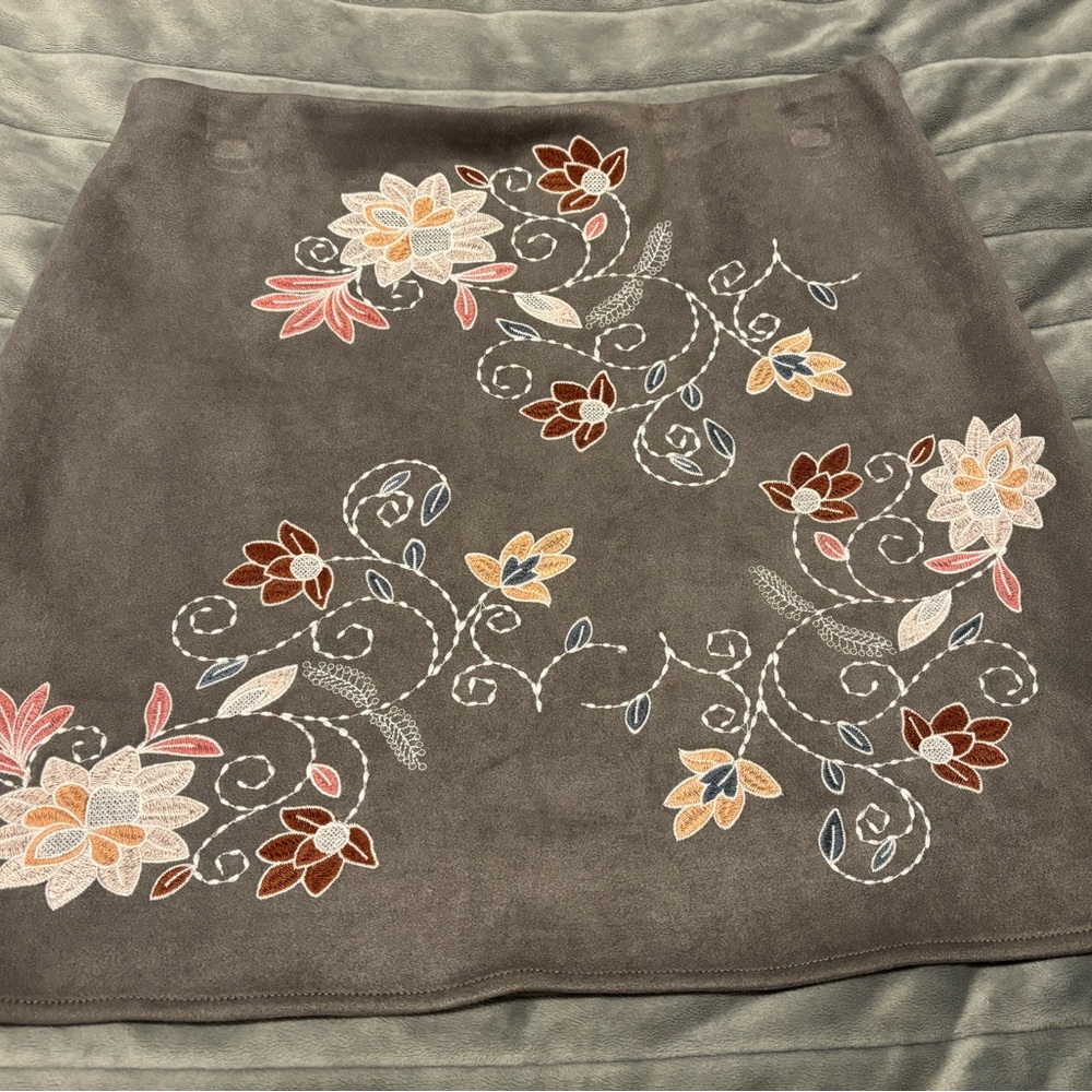 Floral faux suede grey mini skirt